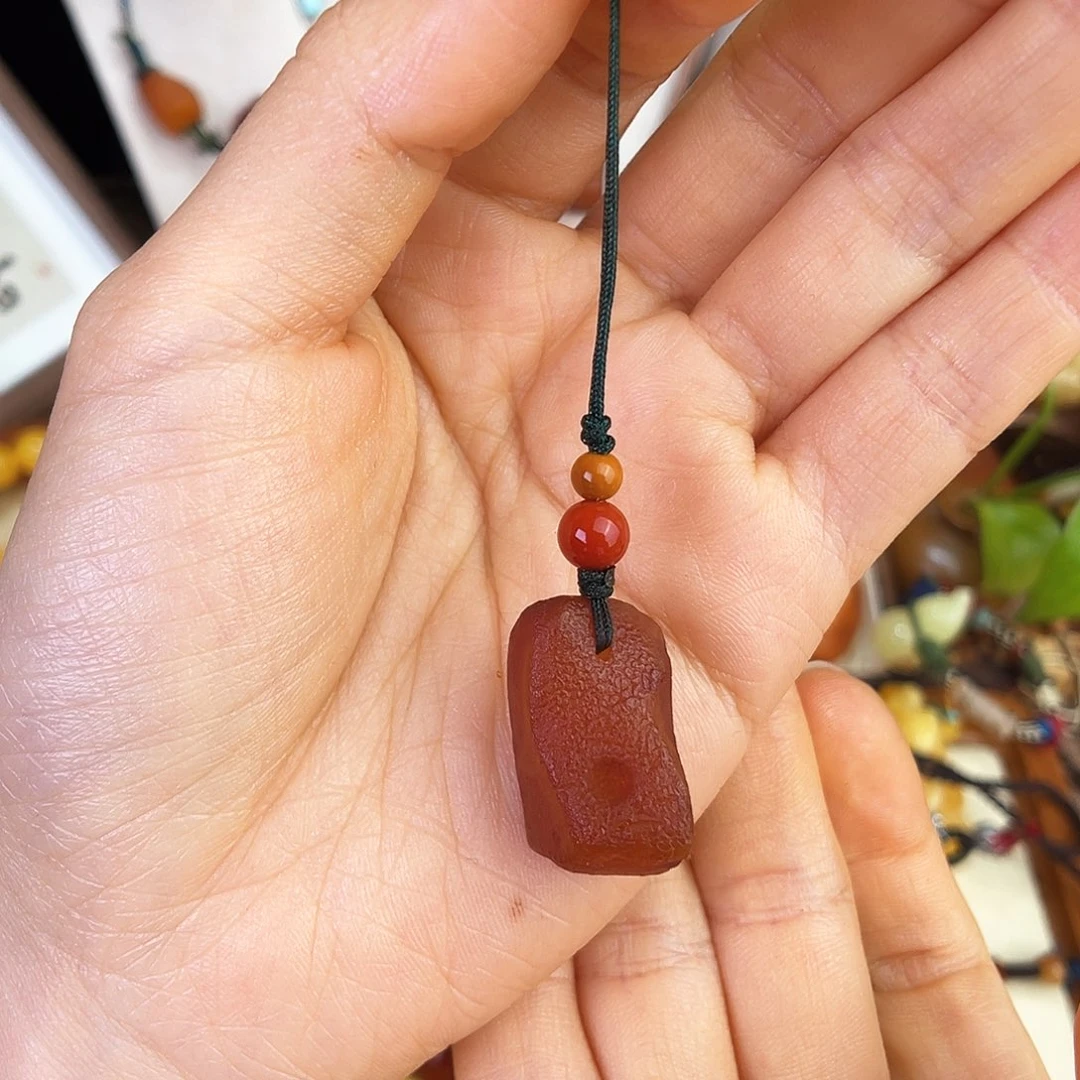 未镶嵌琥珀珠宝奇石，
