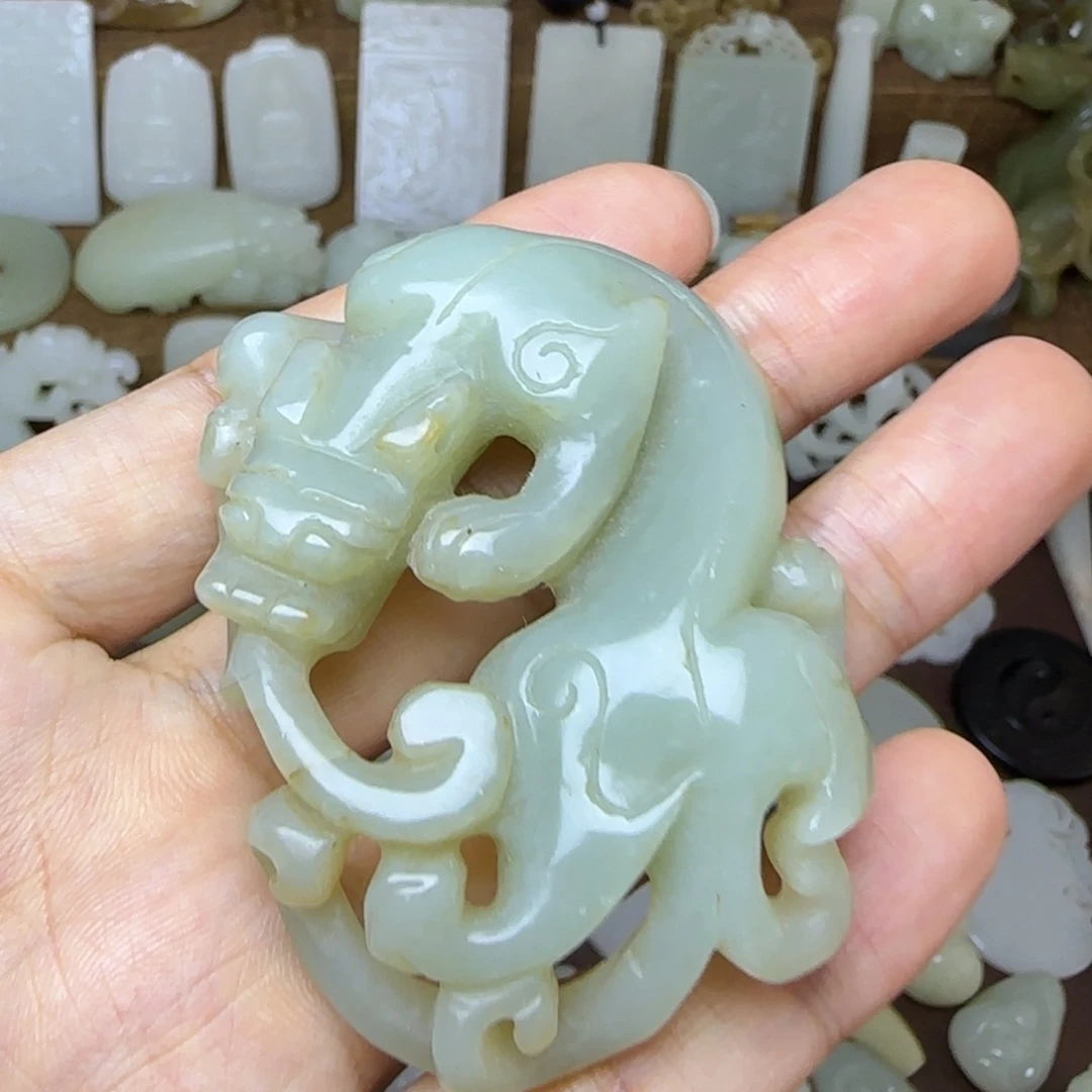 和田玉未镶嵌挂件