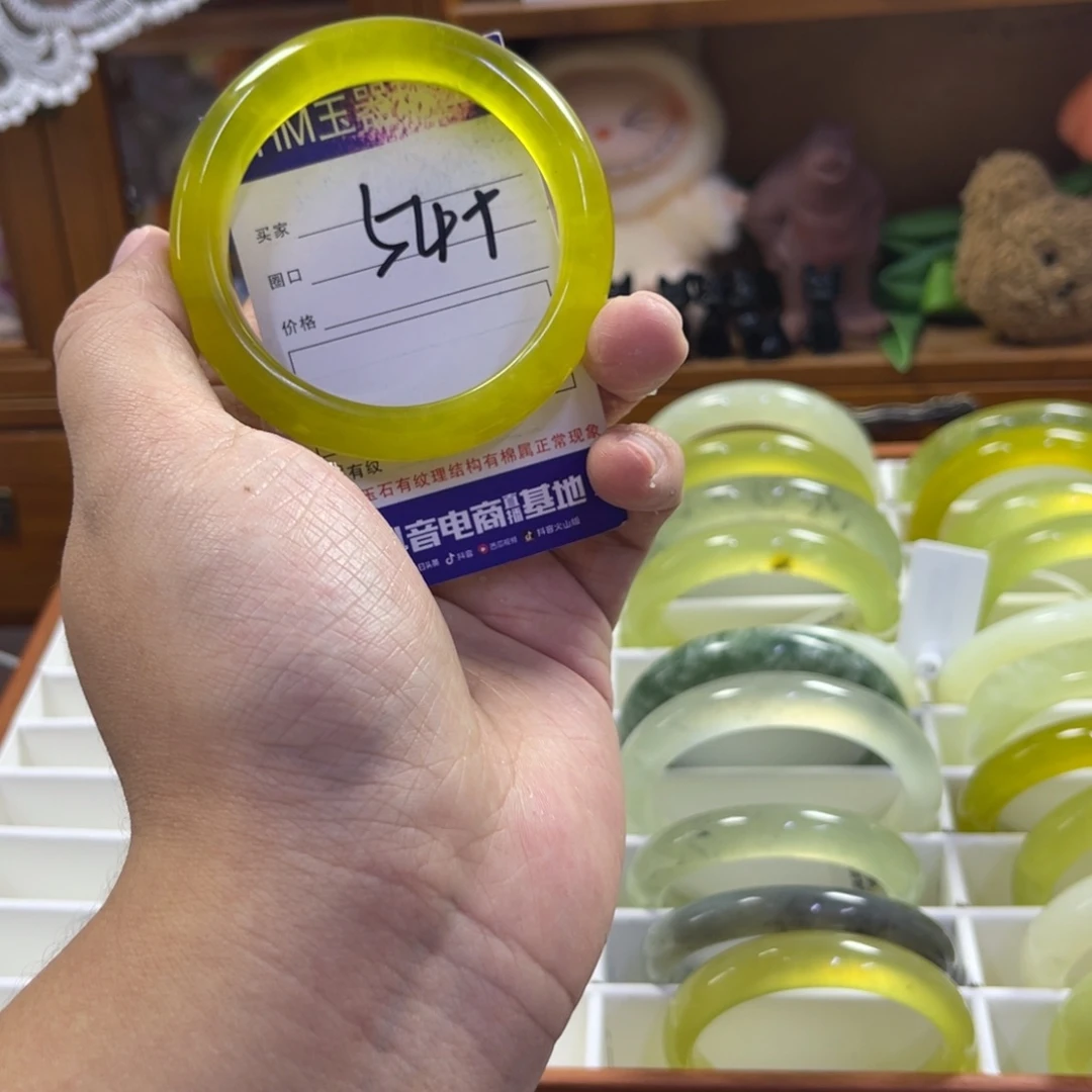 蛇纹石玉未镶嵌手镯134