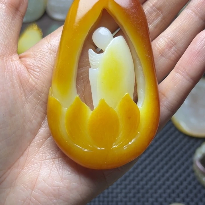 颈饰未镶嵌和田玉