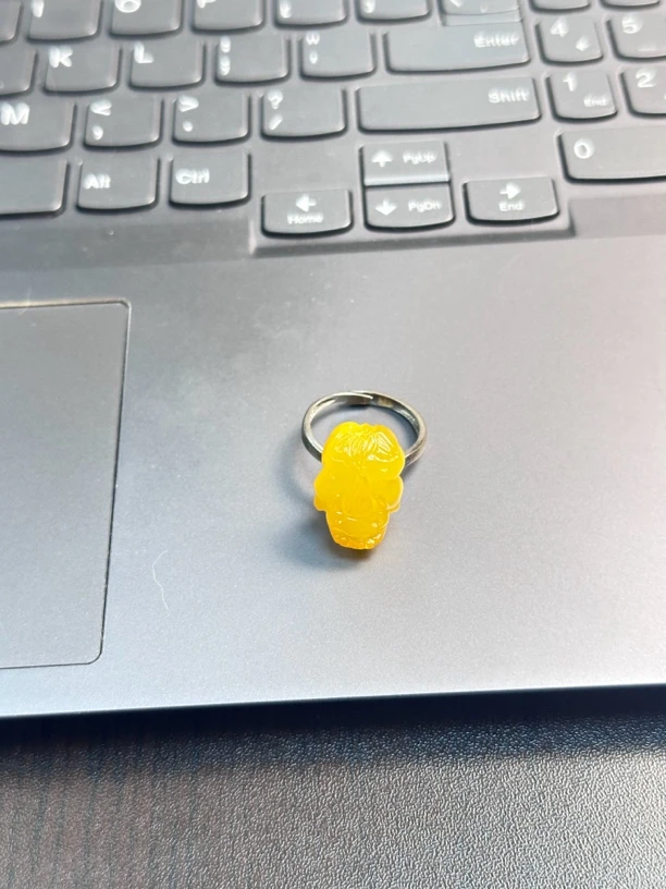 蜜蜡戒指休闲娱乐