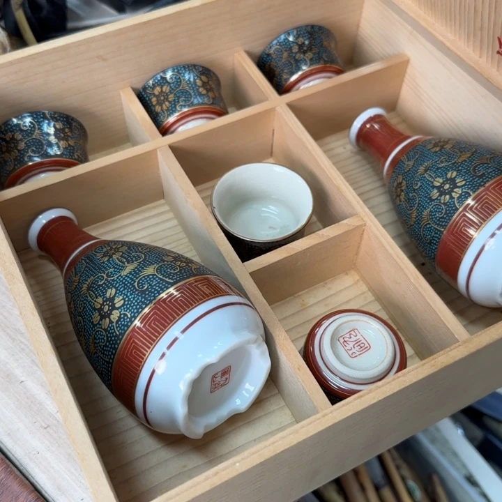 一个陶瓷物件哈哈哈哈