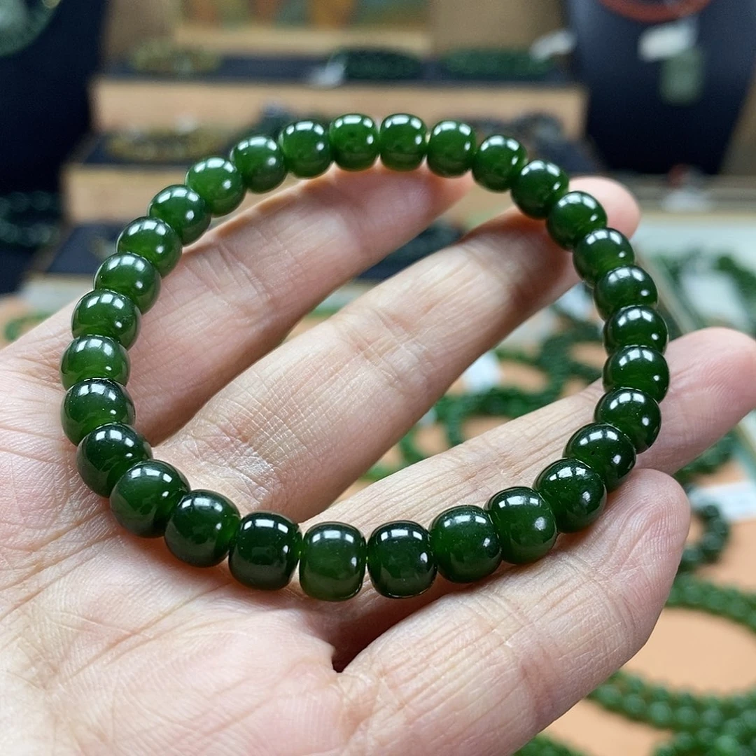 颈饰未镶嵌和田玉（碧玉）7mm菠菜