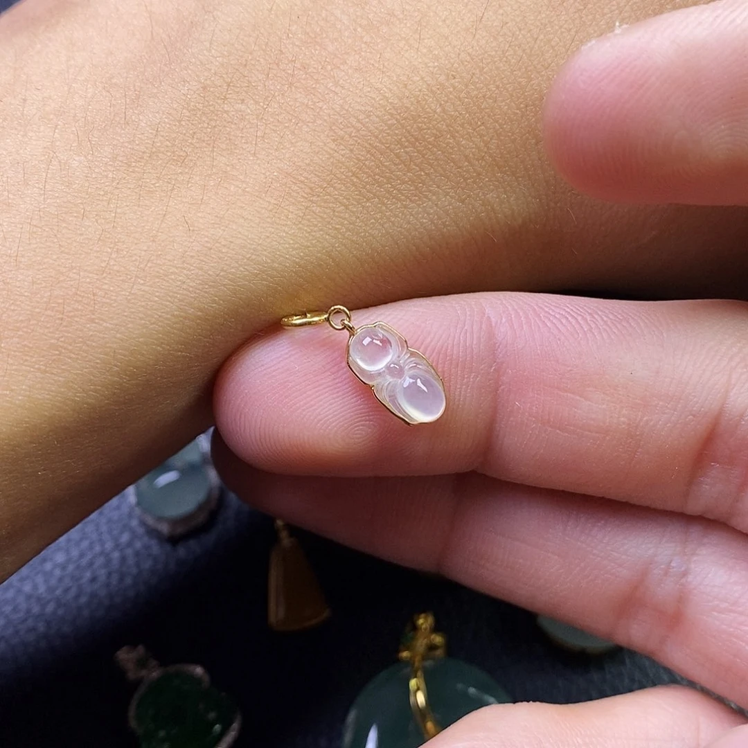 颈饰18K金镶嵌翡翠