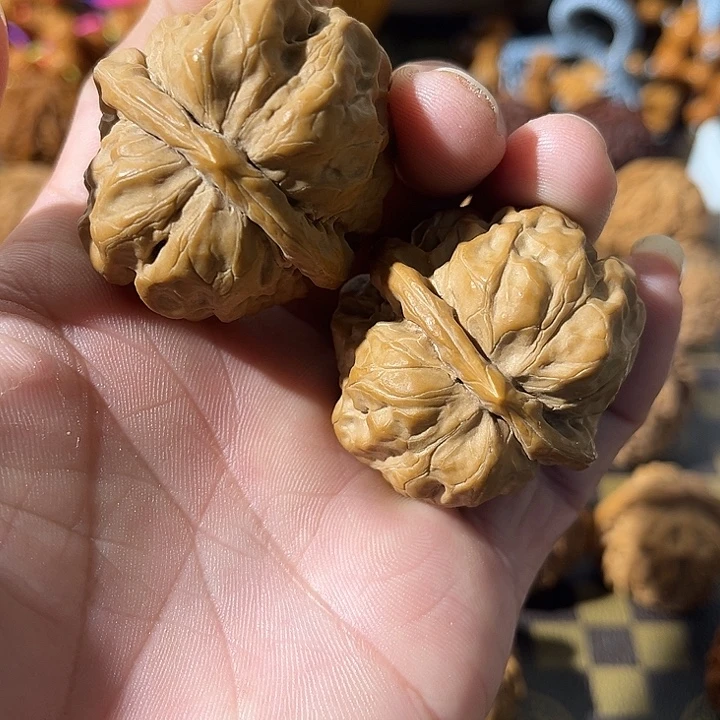 文玩核桃吊坠蛤蟆头