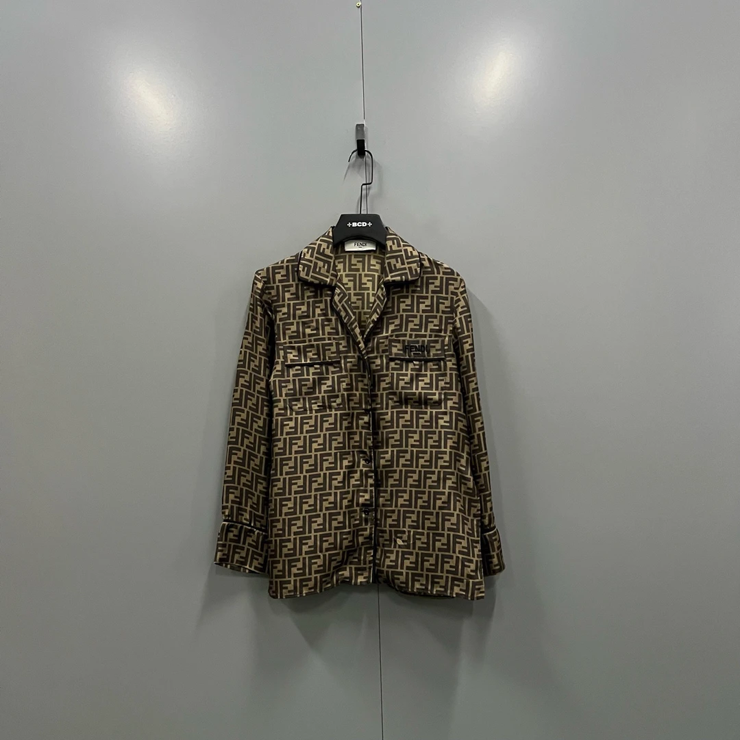 99新 FENDI/芬迪 yy 满印FF真丝衬衫 38码 101667