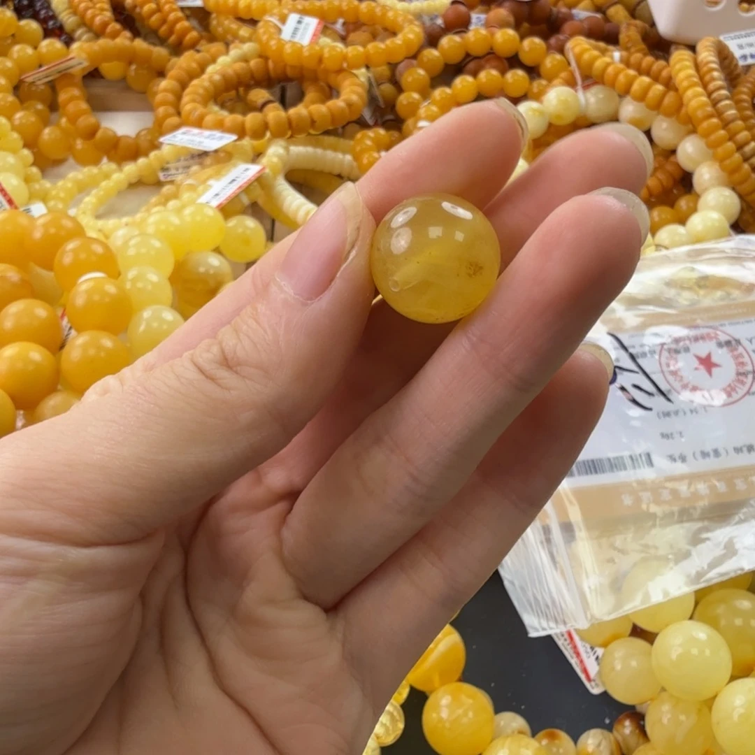 未镶嵌琥珀珠宝奇石
