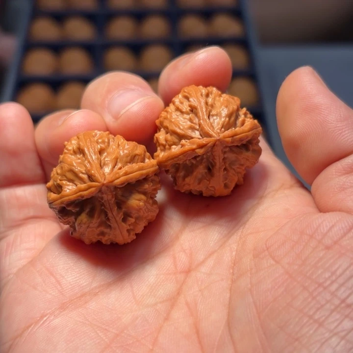 把件文玩核桃野南疆四棱6650