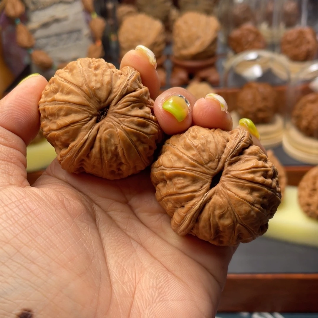 【闪购商品】文玩核桃把件雅**痞元宝44