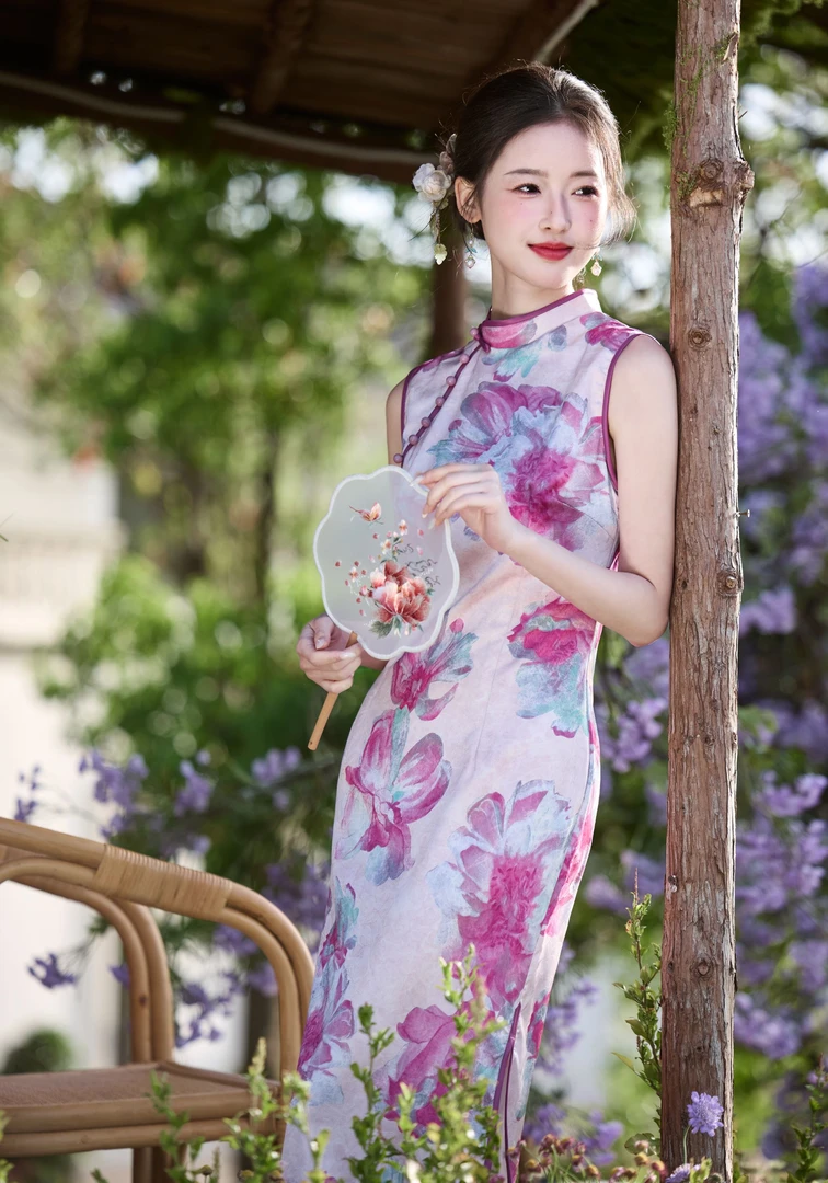 新中式无袖旗袍年轻款2025夏新款复古港风优雅气质收腰版