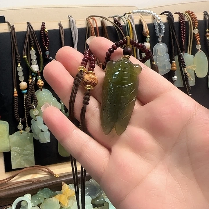 蛇纹石玉合金颈饰