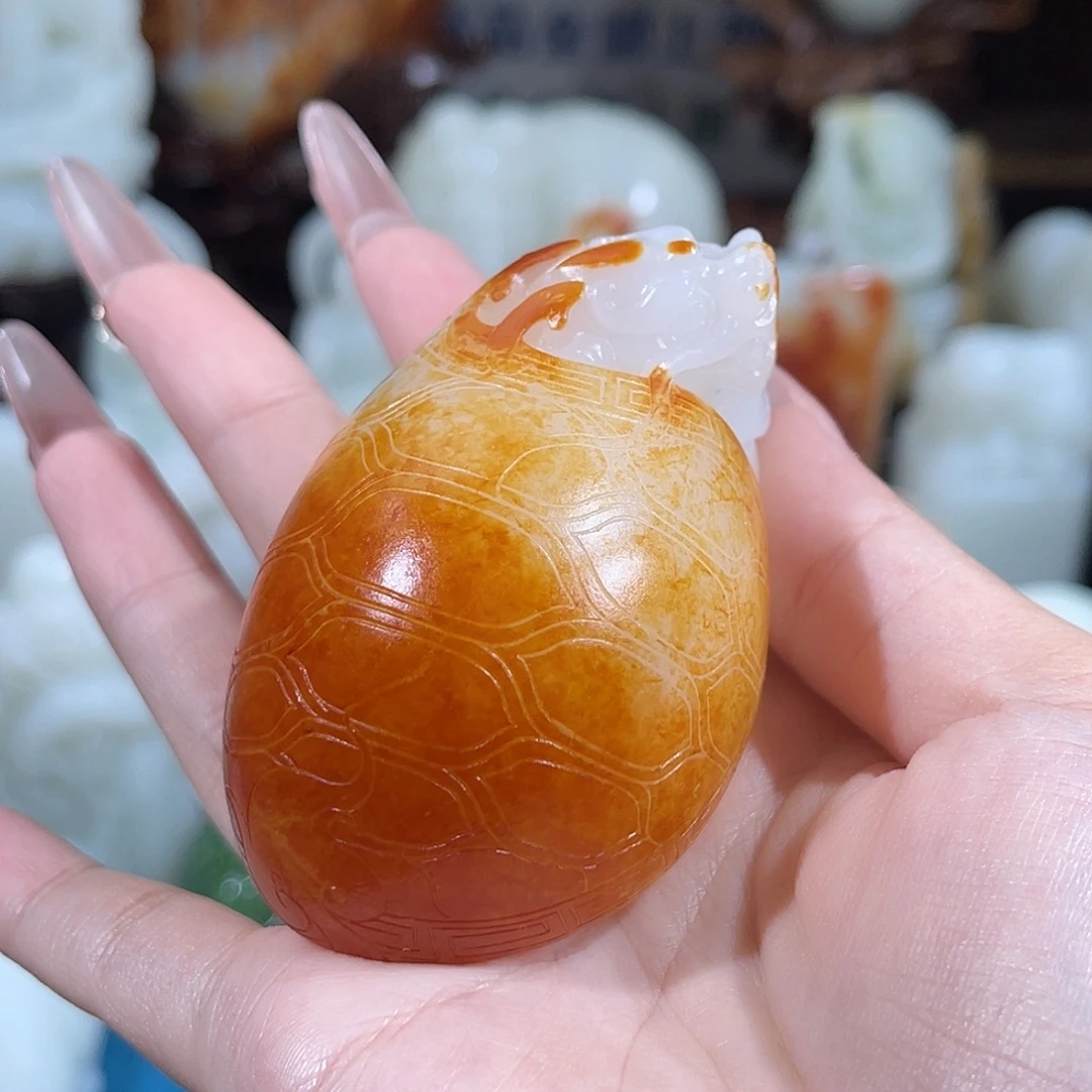 颈饰未镶嵌和田玉（糖玉）