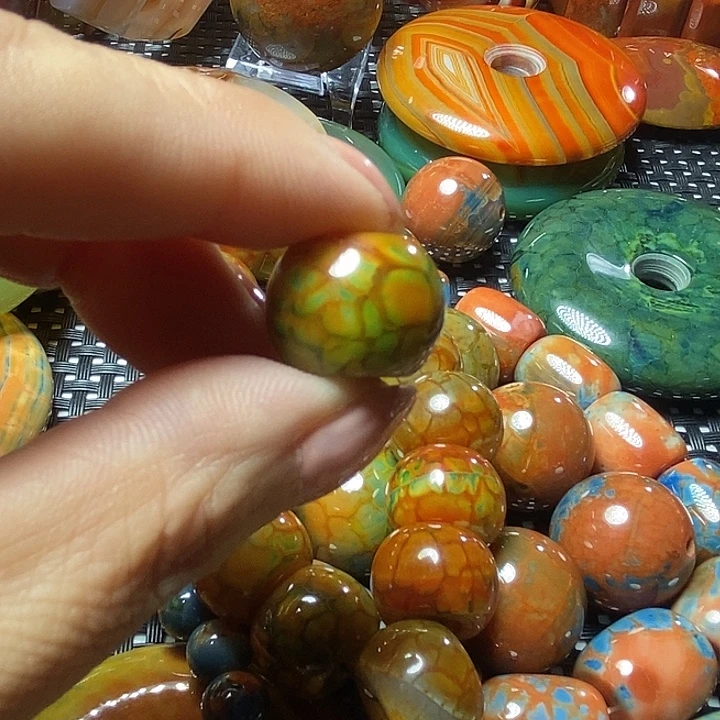 舞***部玛瑙/玉髓未镶嵌颈饰