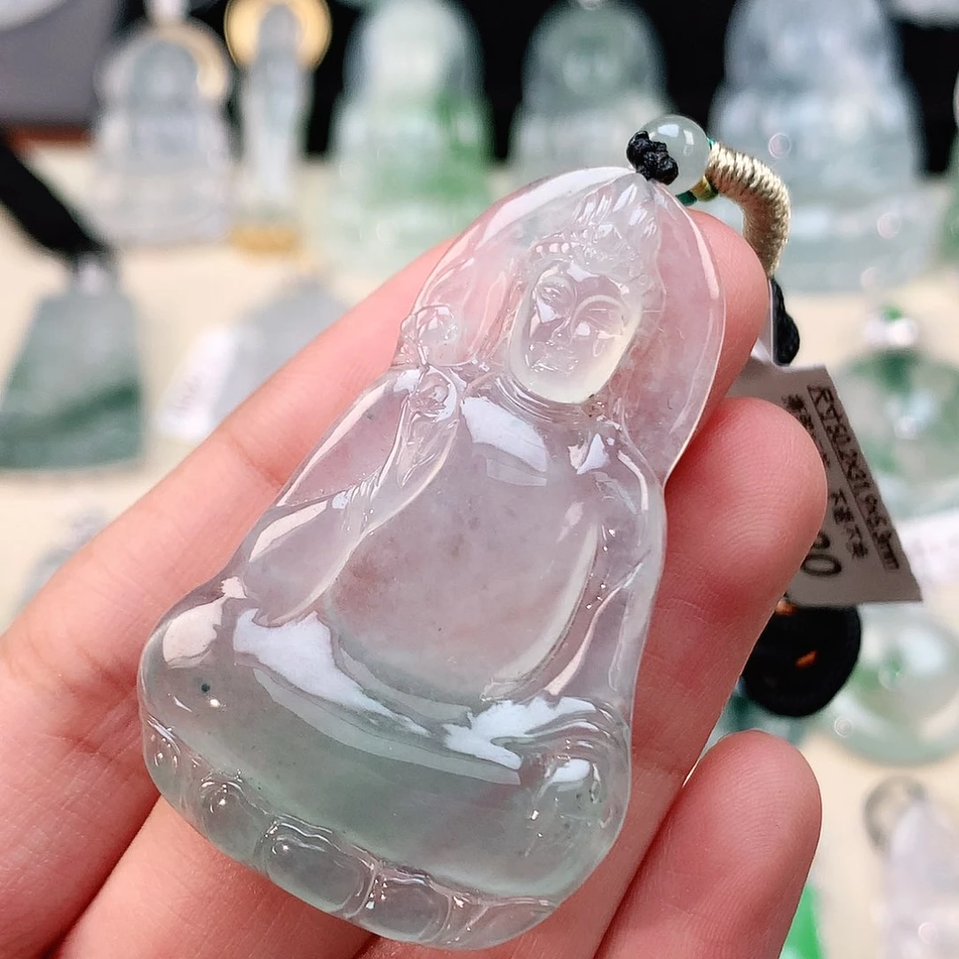 翡翠未镶嵌颈饰观音