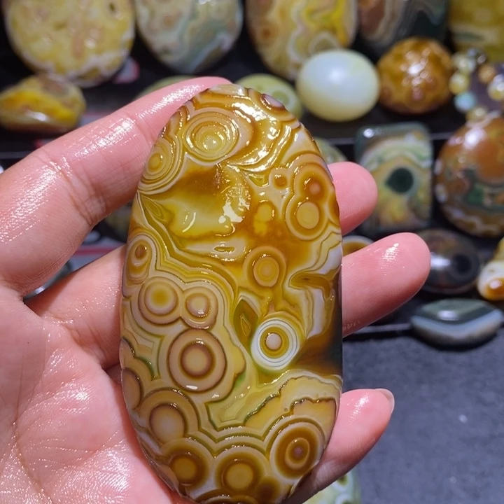 未镶嵌玛瑙/玉髓珠宝奇石