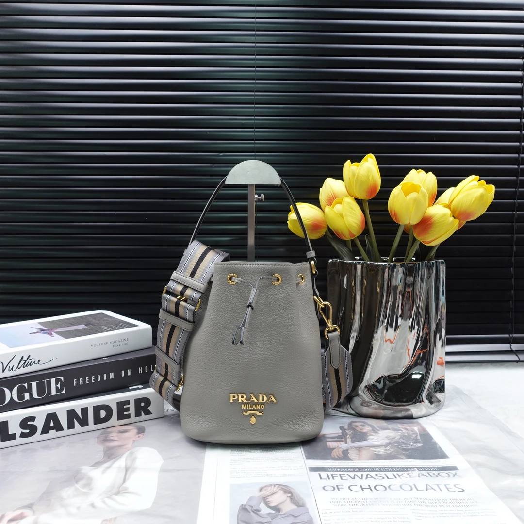 95新 Prada/普拉达 单肩包/T10321405