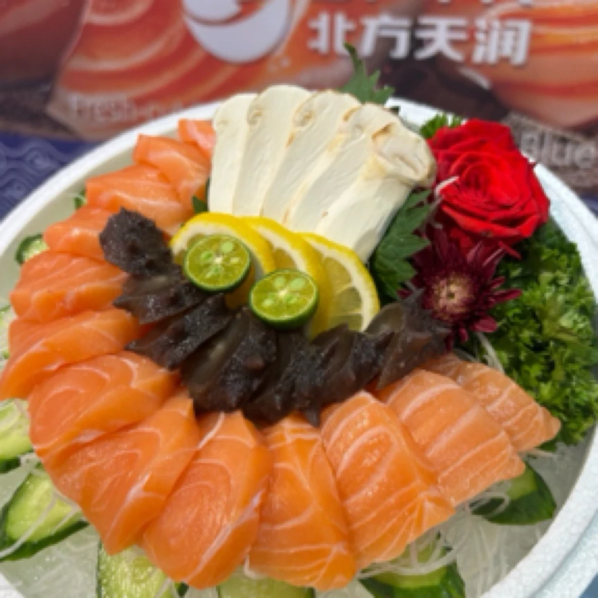 季节限量款|香格里拉松茸拼海参拼三文鱼