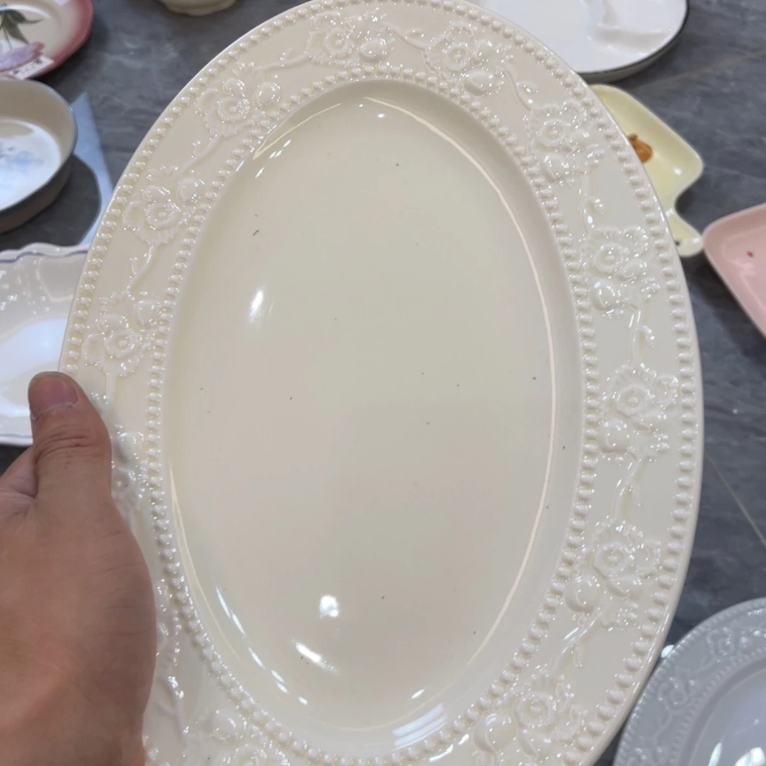 陶瓷微瑕餐具介意勿拍，满18飞！