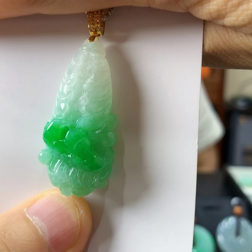 【闪购商品】吊坠(不含链)18K金镶嵌翡翠朱**z