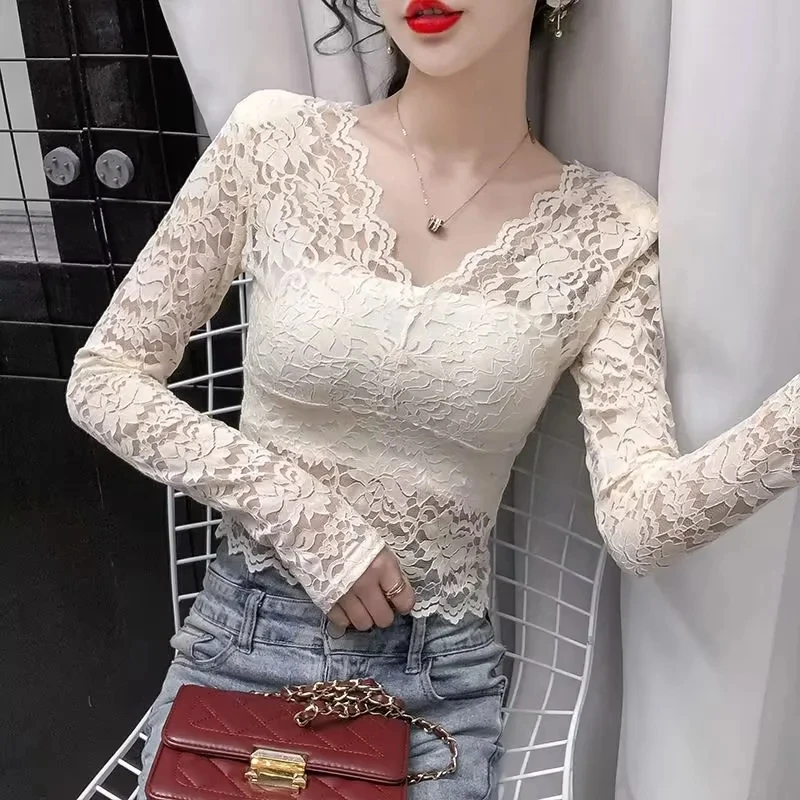 秋冬加绒加厚蕾丝花性感V领弹力修身内搭短款长袖蕾丝打底衫上衣