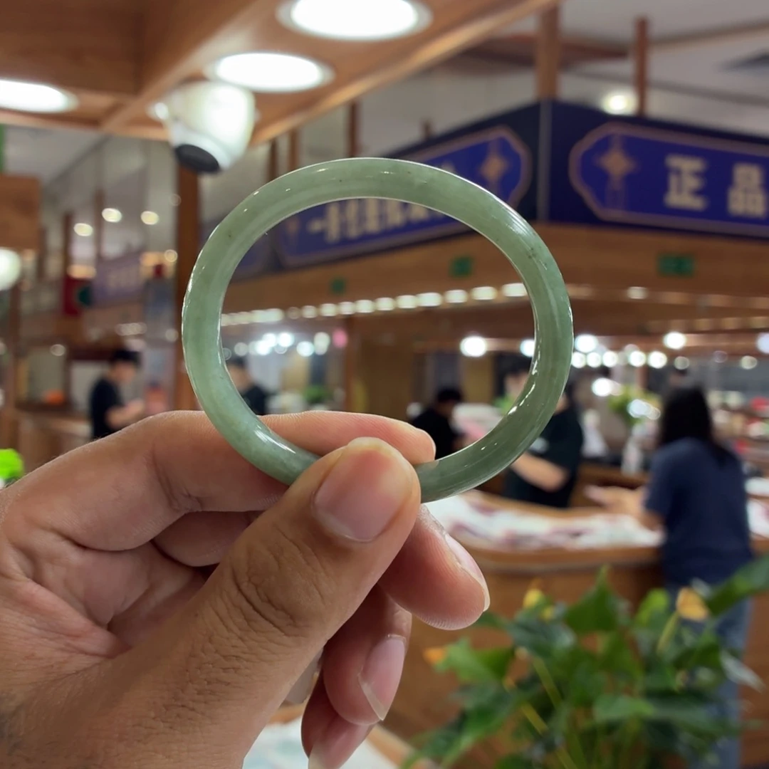 未镶嵌手镯翡翠手镯贵妃