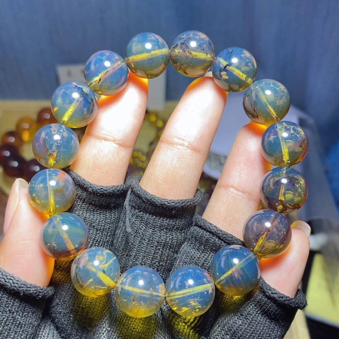 小***。裸石琥珀未镶嵌珀
