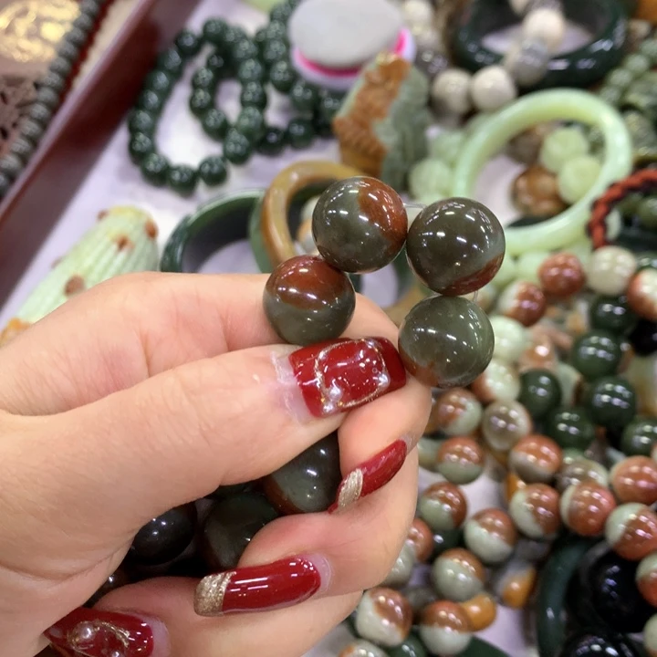 透闪石质玉手链未镶嵌