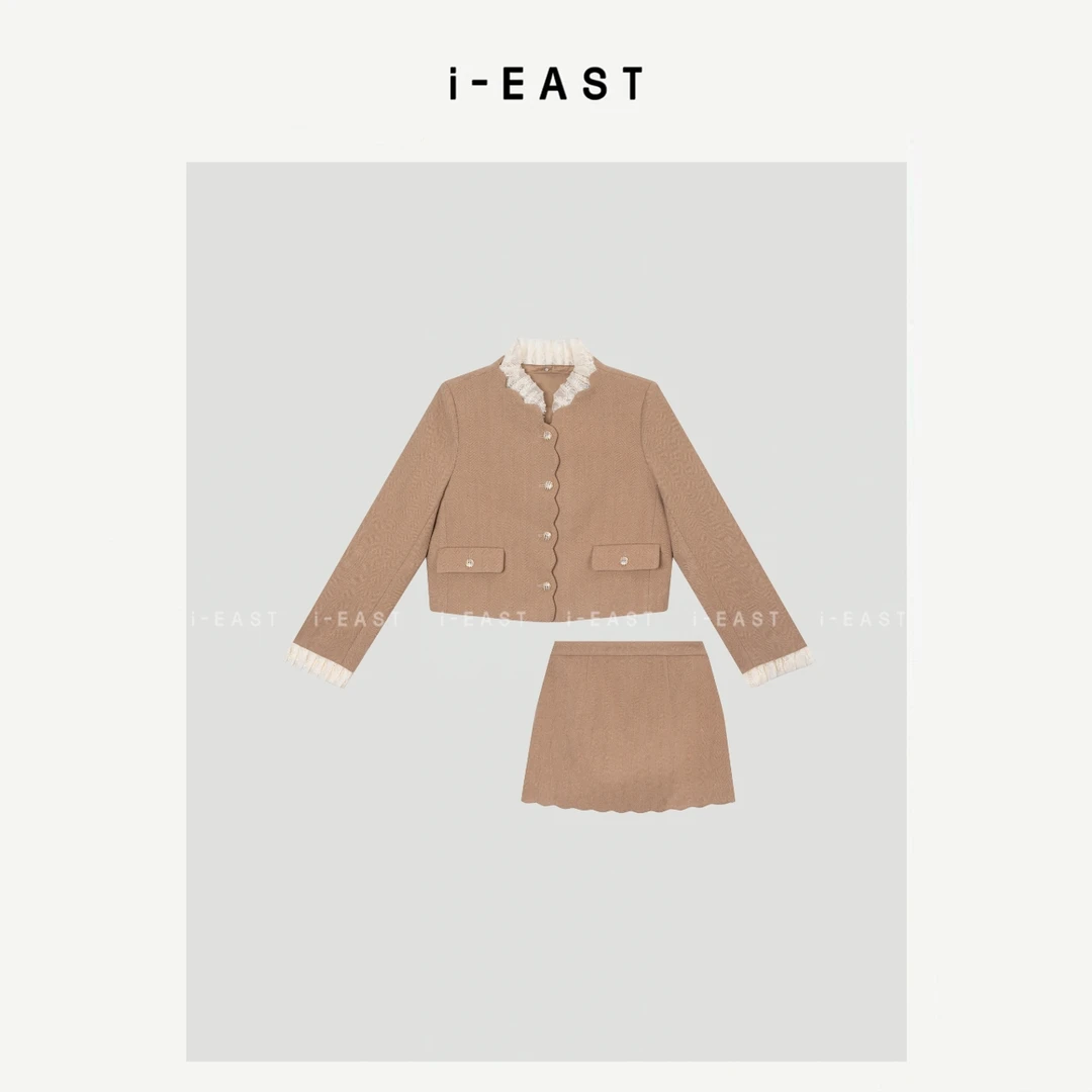 i-EAST QQ 南法风尚~时尚气质款拼接木耳领半裙套装5D TZ78795