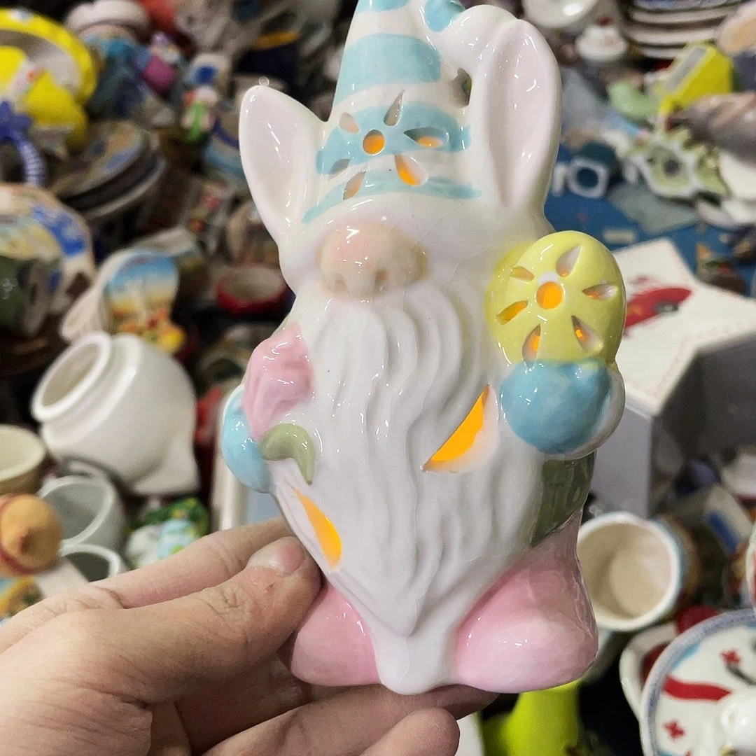 摆件   封釉。   微瑕。