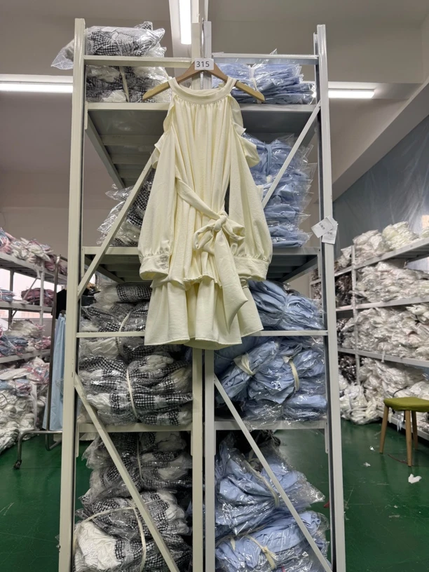 315时尚百搭款连衣裙