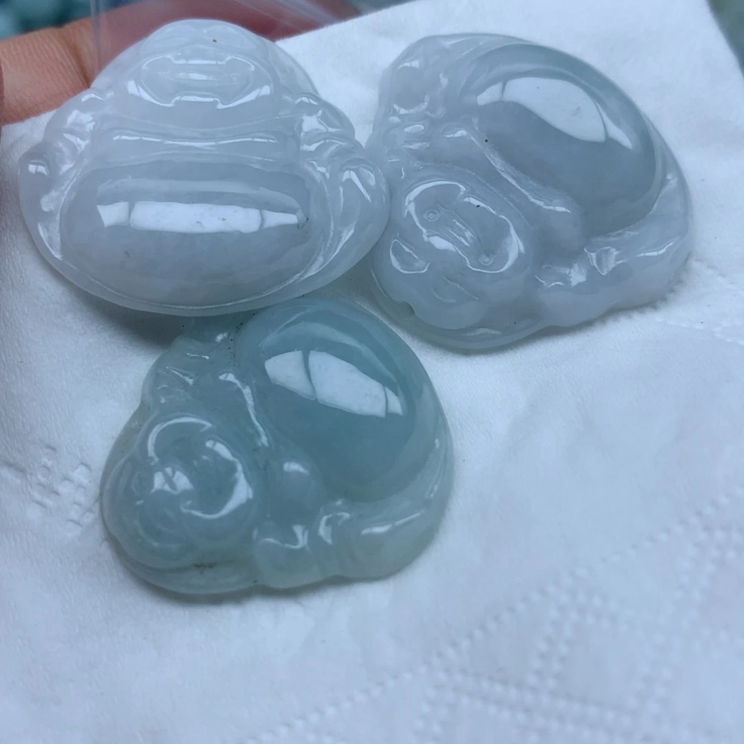 颈饰足铂镶嵌翡翠翡翠