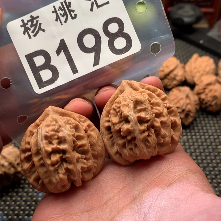 吊坠文玩核桃三羊谷