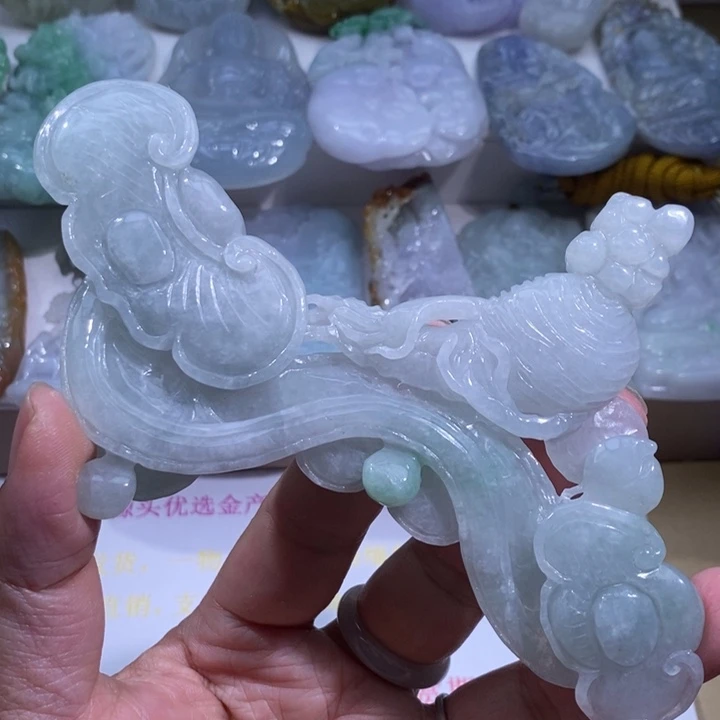 【闪购商品】颈饰未镶嵌翡翠人参
