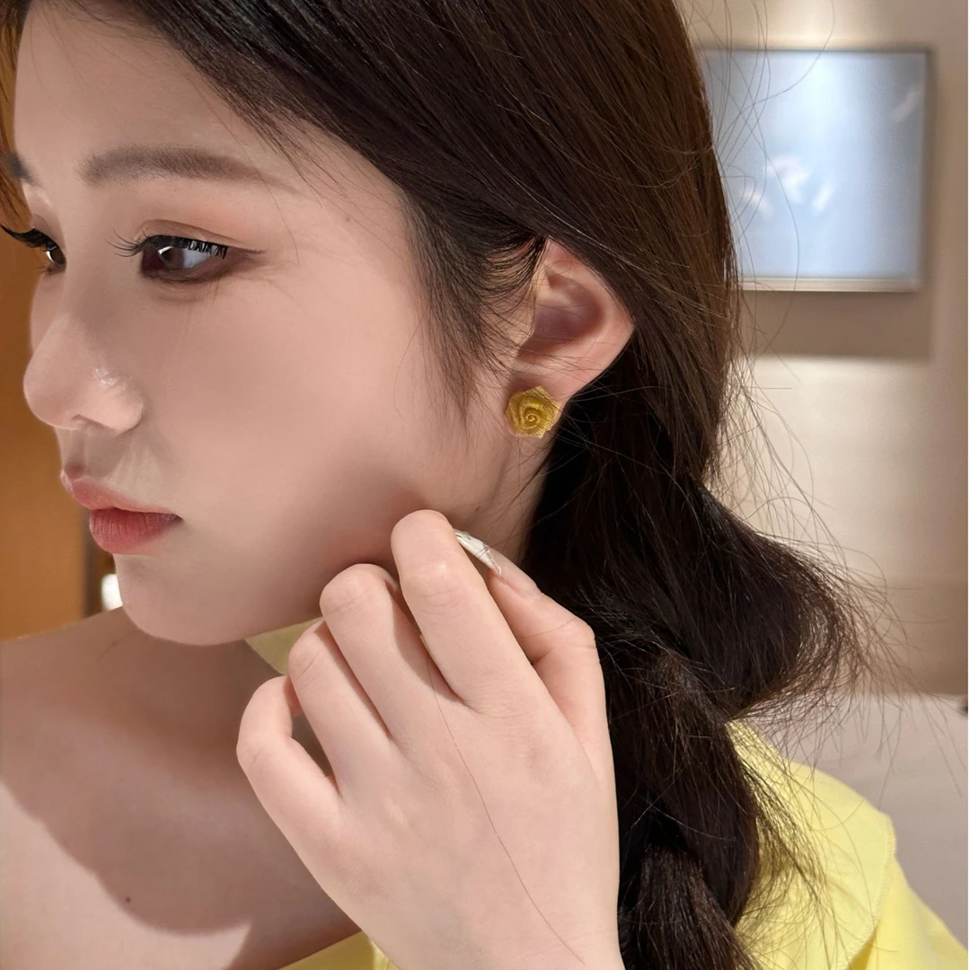 非金属布艺耳饰 高级感轻纱花朵耳钉精致气质夏季百搭耳饰