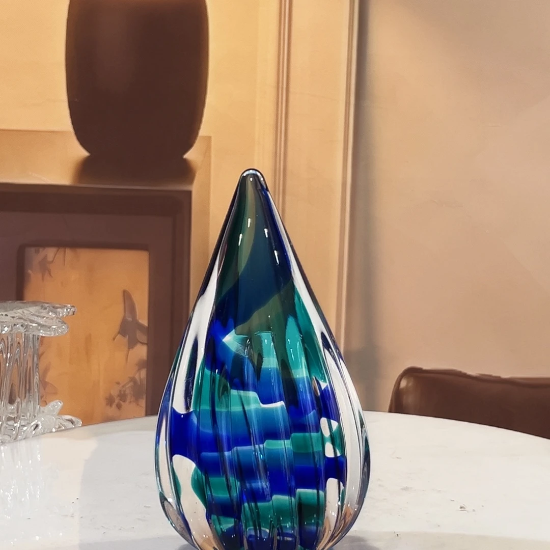 手工艺品琉璃琉璃的颜色是什么颜色