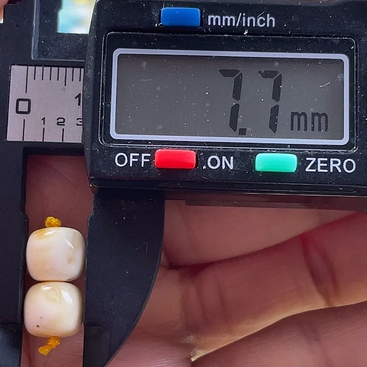 未镶嵌蜜蜡裸石78杂