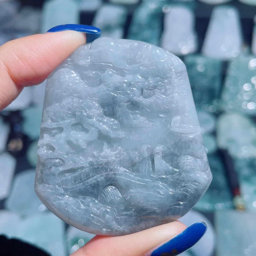 翡翠未镶嵌颈饰乌鸡山水