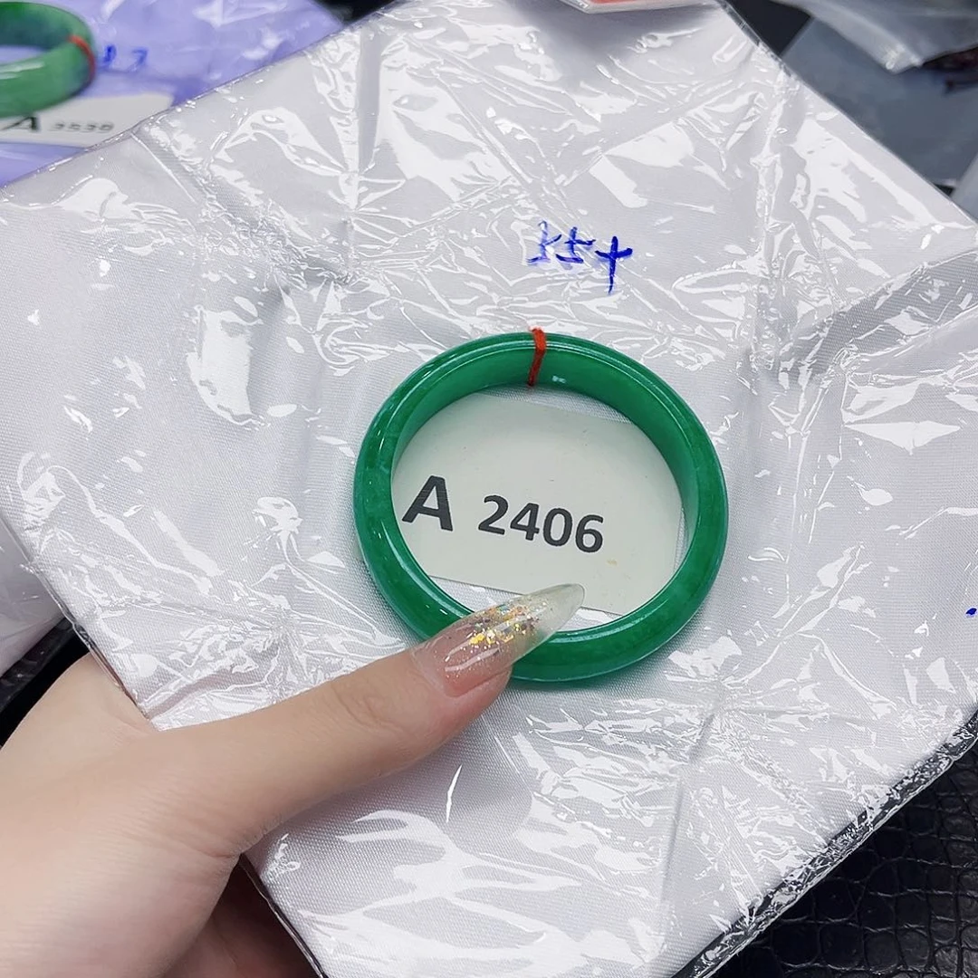 手饰翡翠未镶嵌默认微瑕