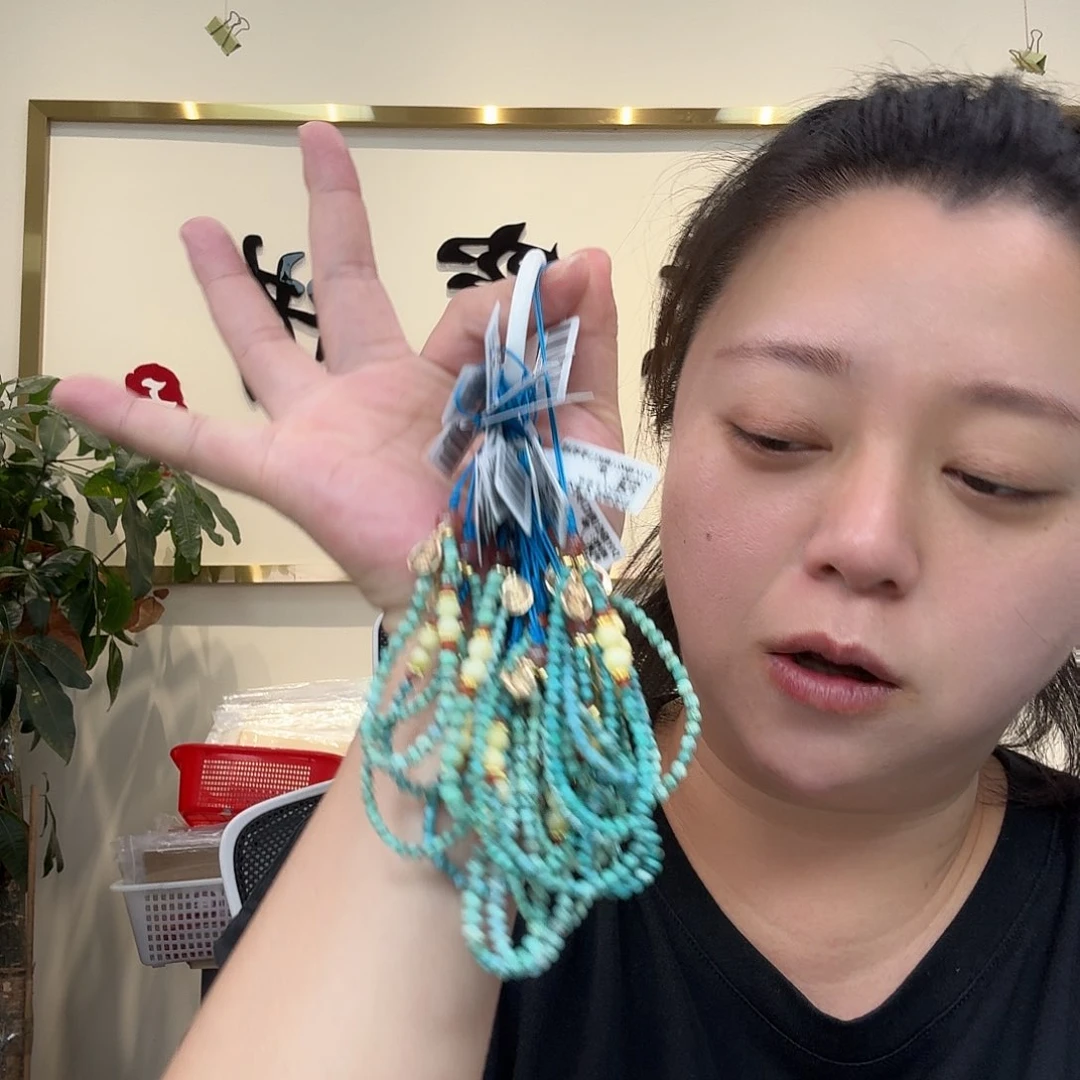 未镶嵌琥珀珠宝奇石79