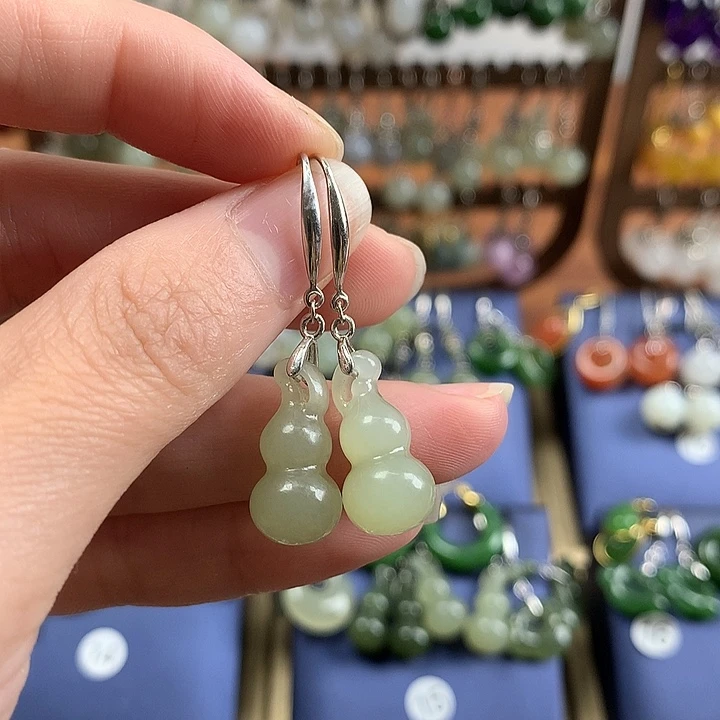 银S925镶嵌和田玉耳饰葫芦18左右晴水