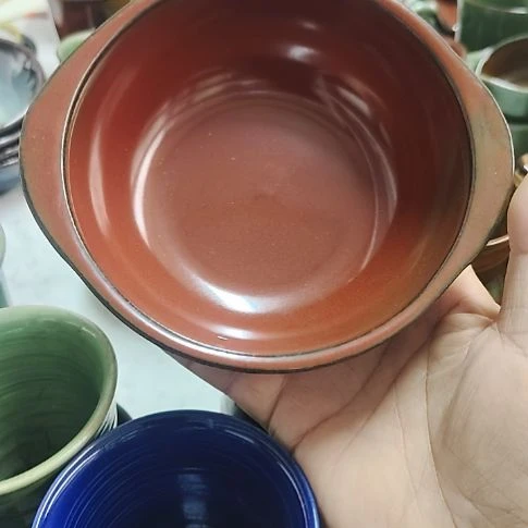 瓷片瓷片，各种摆件，均有瑕疵。沙锅！