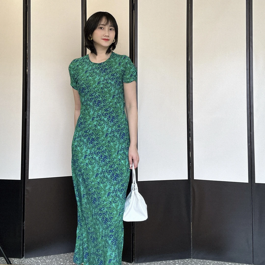 《显瘦》夏季新款绿色印花收腰短袖修身显瘦女性中长款连衣裙