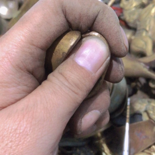 大***u闪电购铜摆件工艺品