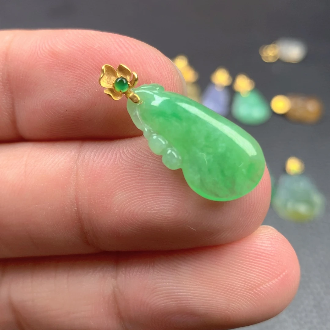 【闪购商品】颈饰18K金镶嵌翡翠翡翠
