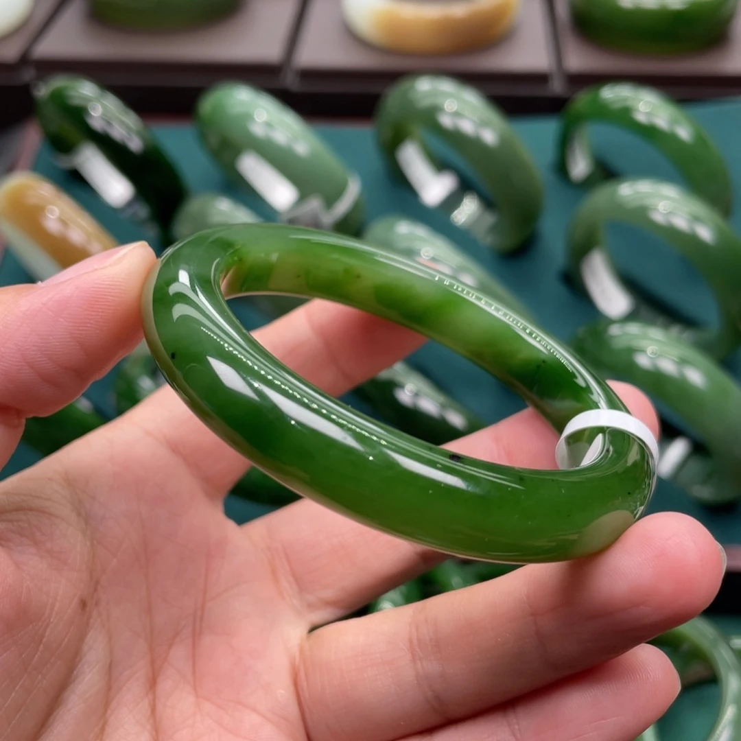 未镶嵌手镯和田玉（碧玉）