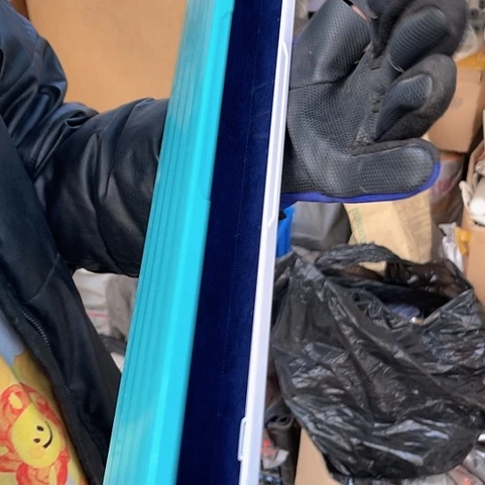 蓝白子线盒一个550。