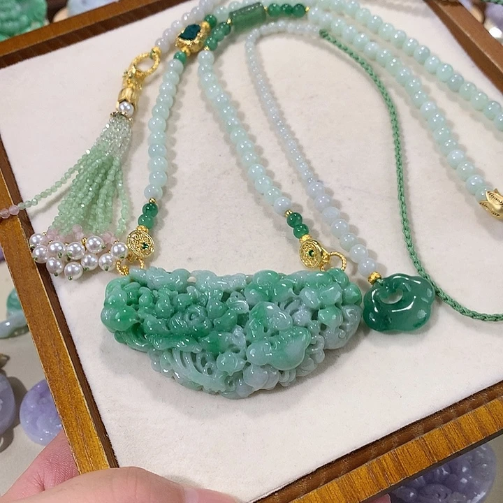 翡翠未镶嵌颈饰翡翠吊坠