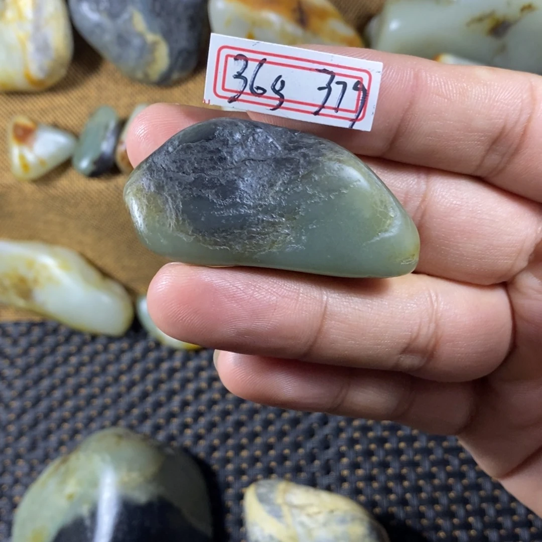 和田玉（糖玉）未镶嵌挂件