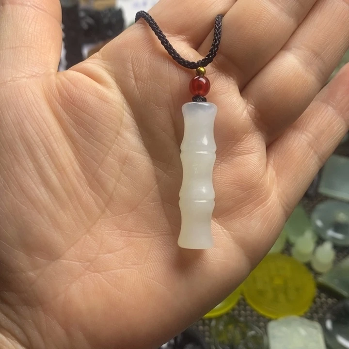 合金蛇纹石玉颈饰