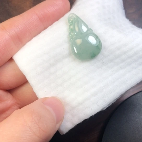 翡翠未镶嵌颈饰缅甸A货，每天下午1点半开播